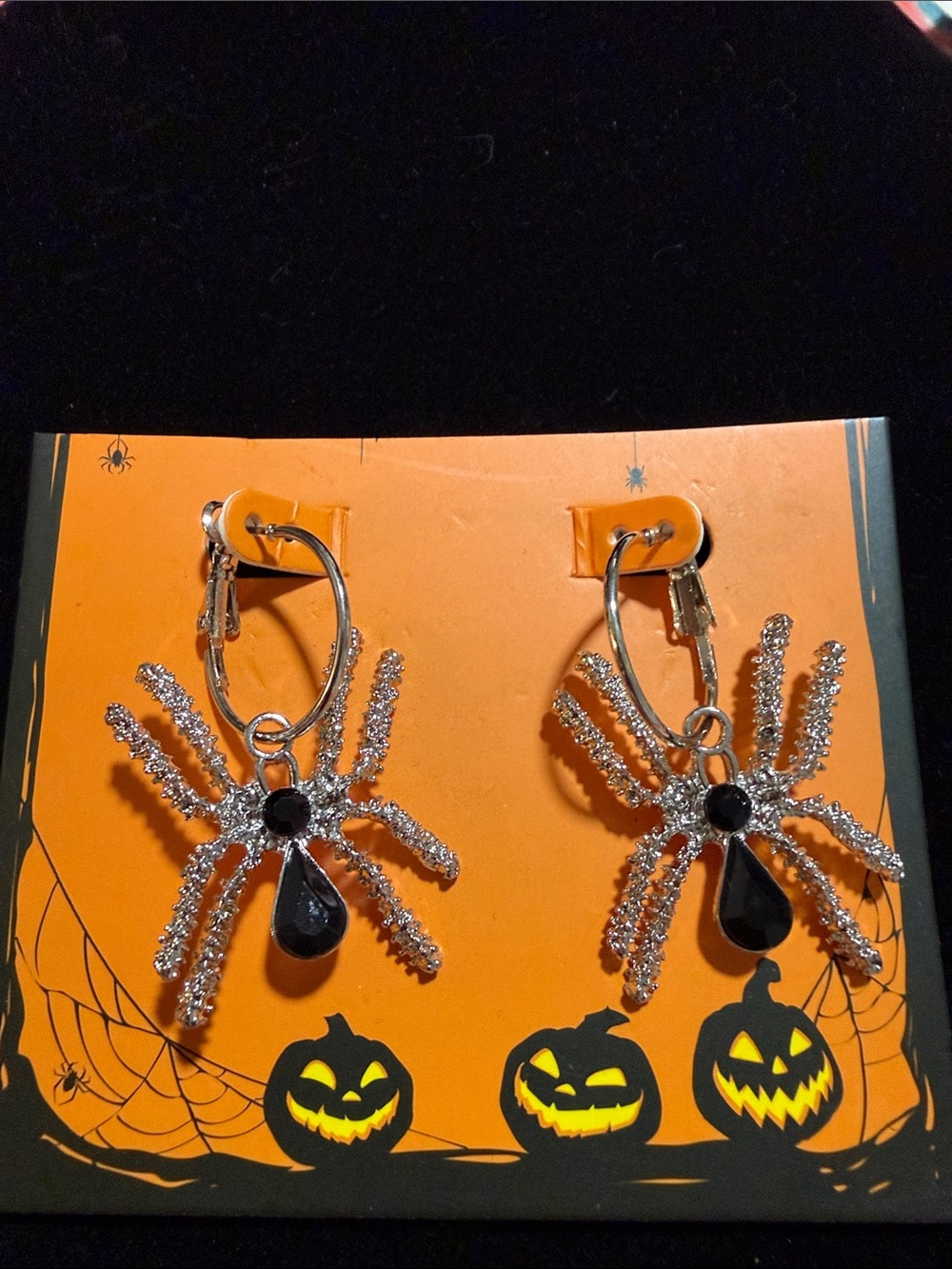 NWT Women’s 1.75” Sparkling Black Spider Halloween Hoop Glitz Earrings